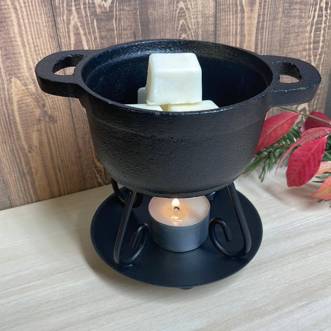 2 In 1 (6) oz Soy Candle/Black Cast Iron Dutch Oven Wax Warmer