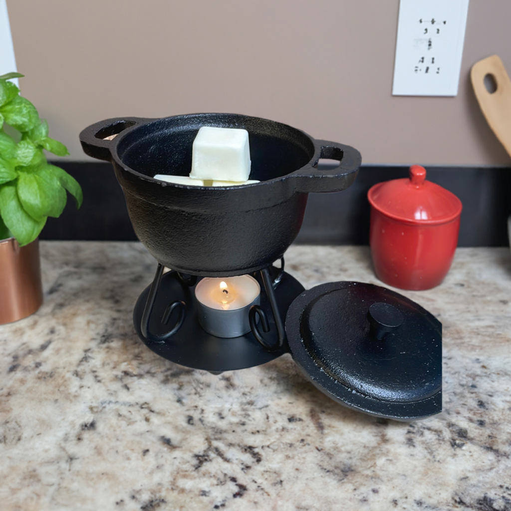 2 In 1 (6) oz Soy Candle/Black Cast Iron Dutch Oven Wax Warmer