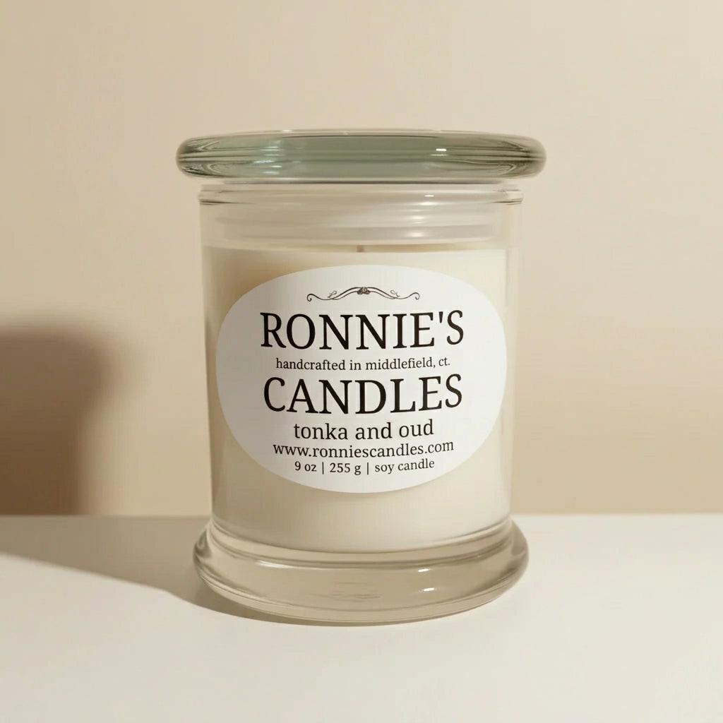 Tonka and Oud soy candle with a strong masculine scent, perfect for a lasting fragrance