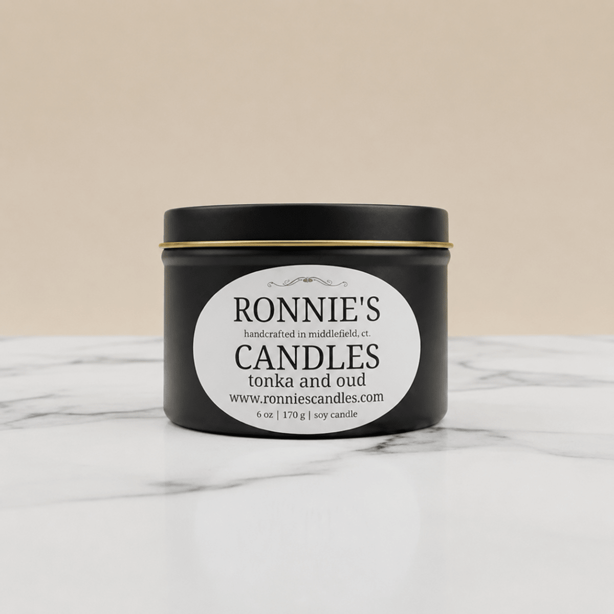 Tonka and Oud soy candle with a strong masculine scent, perfect for a lasting fragrance